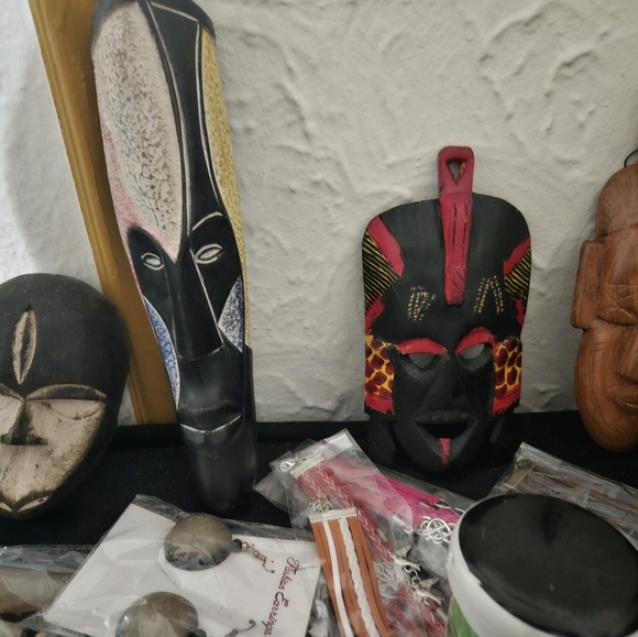 Various Cultural pieces for Sale - Picture 7 of 16